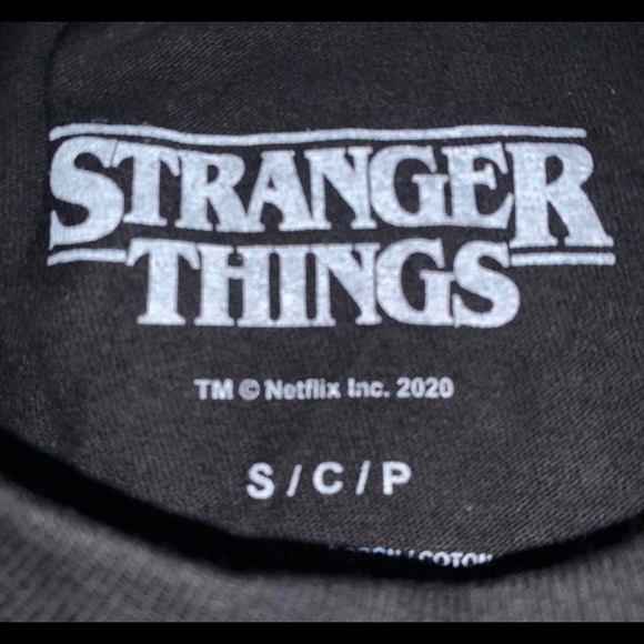 stranger things t-shirt - Picture 2 of 2